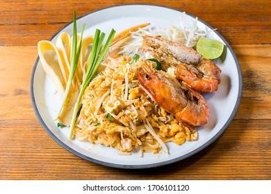 Pad Thai Local Food Of Thailand The Deliciousness Of People Around The World