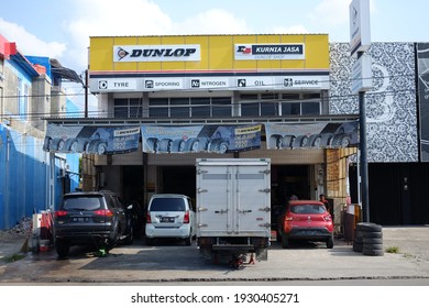 Padang, Indonesia (3-2-2021) : Tire Shop In Padang City