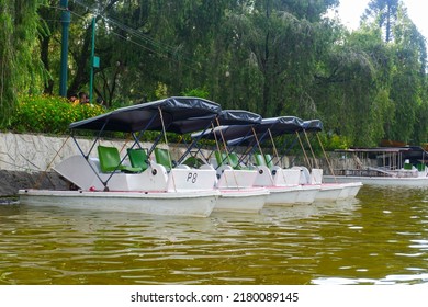 Paddle Boat At Burnham Park Bagiuo City