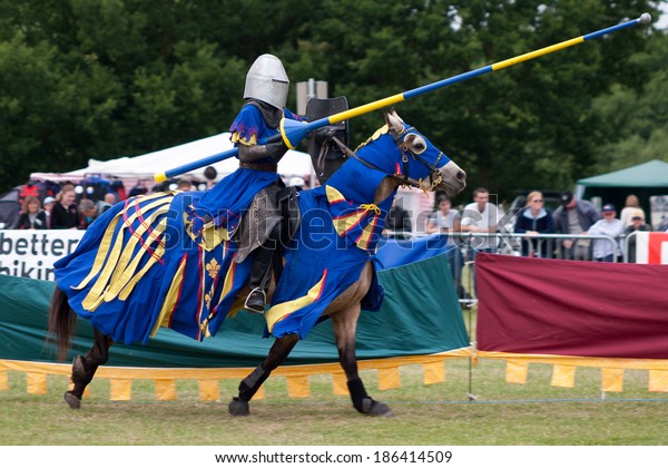 Paddock Wood Kentuk June 12 Medieval Stock Photo 186414509 | Shutterstock