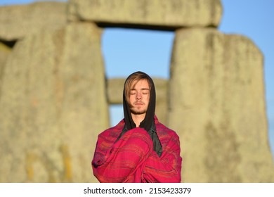 Pagans And Druids Celebrate The Autumn Equinox At The Ancient Standing Stones On September 23, 2015 In Stonehenge, UK. The World Famous Landmark In Rural Britain Is Thought To Date Back To 2600 BC.