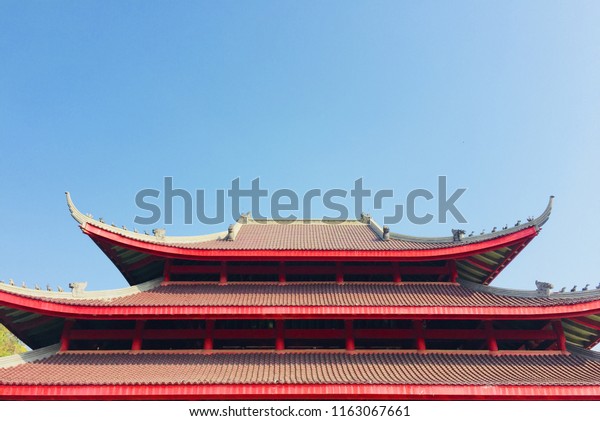 The pagoda is a general term for Chinese places of\
worship so the temple itself is divided into several categories\
representing Taoism, Confucianism, Buddhism, Folk Religion or Sam\
Kaw.