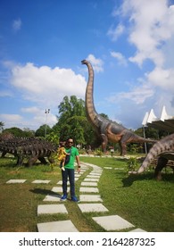 Pahang Malaysia March 2nd 2022 Dinasour Stock Photo 2164287325 ...