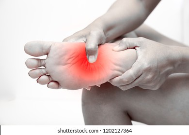 Pain In The Foot Of The Elderly.Symptoms Of Peripheral Neuropathy.
Most Symptoms Are Numbness In The Fingertips And Foot.