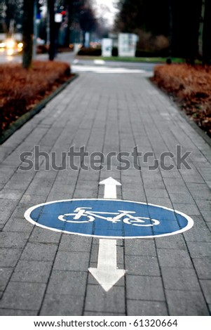 Similar – Fahrradschild auf der Straße auf der Straße