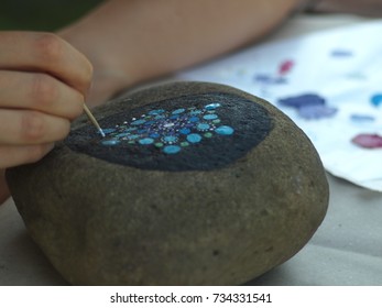 painting a stone