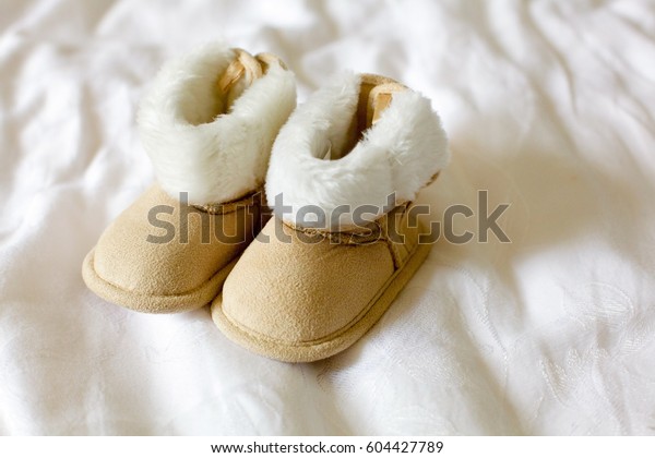 childrens suede boots