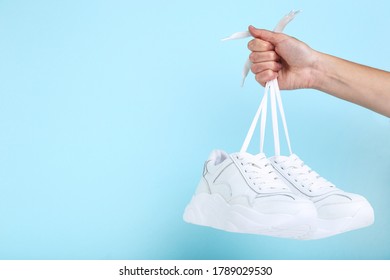 115,649 Hold Shoes Images, Stock Photos & Vectors | Shutterstock