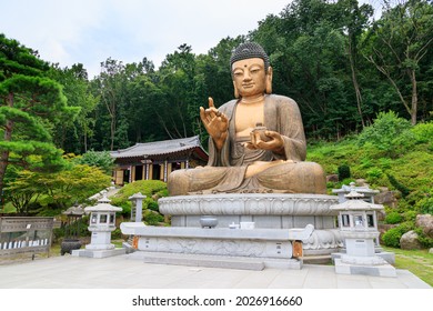 Paju, Gyeonggi-do, Republic Of Korea - August 13, 2021. Korean Traditional Temple. .yakcheonsa Temple. Korean Buddhism.