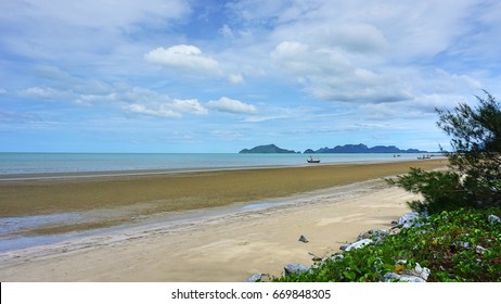 Pak Nam Pran,Pranburi Beach,Prachuap Khiri Khan,Thailand