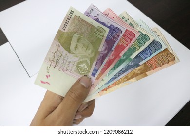 Pakistani Currency Images Stock Photos Vectors Shutterstock - 