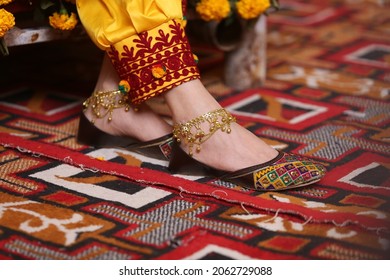 878 Payal Images, Stock Photos & Vectors | Shutterstock