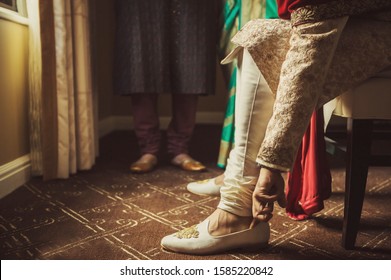  Pakistani Indian Groom Wearing Wedding Khussa Shoes