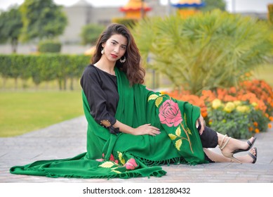 Girl pakistani new picture Pakistani Girl/