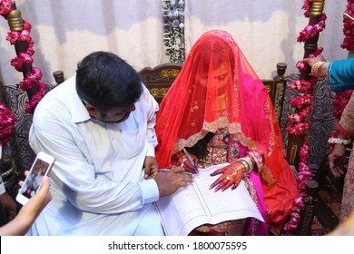 Pakistani Muslim Bridal Sign Wedding Contract 
Karachi, Pakistan, 01 August 2020