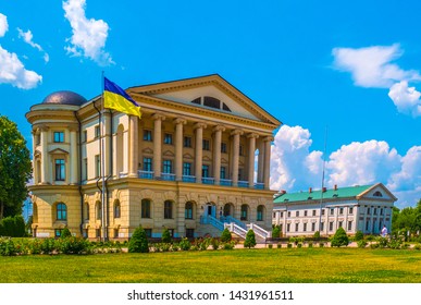 
Palace rozumovskih Ukrainian hetman capital Baturin - Shutterstock ID 1431961511