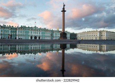 Palace Square In St. Petersburg 