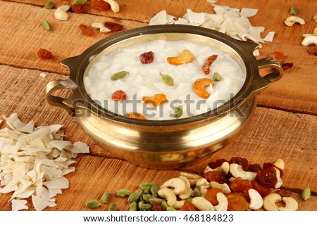Palada payasam-a delicious  dessert served n traditional brass pot,Shallow depth of field photograph. Foto stock © 