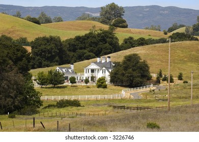 Palatial Horse Ranch in the country in Northern California
