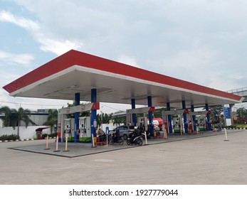 Palembang, Indonesia. March 2021. Indonesian Government Owned Public Refueling Station.