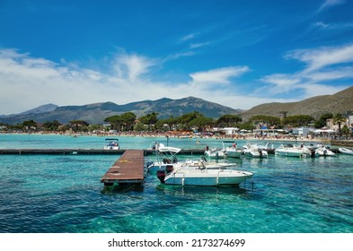 Palermo, Sicily - July 29, 2016: Coast Of The Sea With A Pier And Boats. Mediterranean Resort In Italy