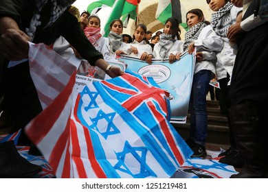 Palestinians Protest The U.S.-sponsored Draft Resolution Condemning Hamas In General Assembly Of The United Nations Meeting, In Rafah Southern Gaza Strip On Dec 06, 2018. 