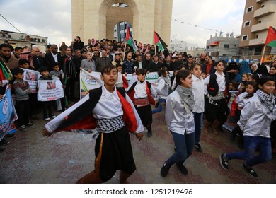 Palestinians Protest The U.S.-sponsored Draft Resolution Condemning Hamas In General Assembly Of The United Nations Meeting, In Rafah Southern Gaza Strip On Dec 06, 2018. 