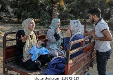 Palestinians Reacts Near The Body Of A Jihad Islamic Militant At A Hospital Morgue, Killed In An Israeli Air Strike On Gaza City On August 5, 2022.