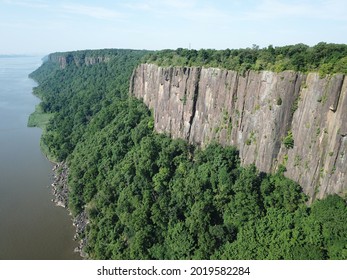 Palisade cliffs with panoramic view - Shutterstock ID 2019582284