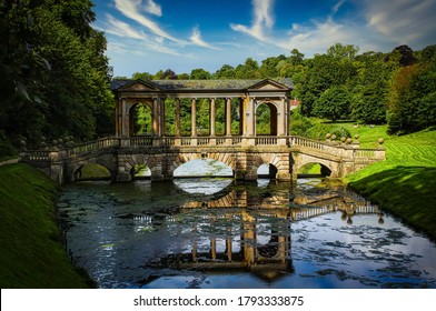 Palladian Bridge, And Water Reflection, Ancient Architecture.