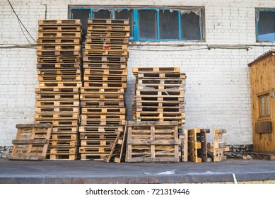 Pallet wood stack