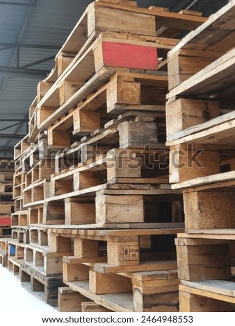 Pallets are flat structures that can support loads in a stable position when lifted by tools such as fork trucks, pallet trucks, pallet jacks, jacks, or tall cranes.