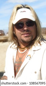 PALM SPRINGS - FEB 7: Vince Neil At The 15th Frank Sinatra Celebrity Invitational Golf Tournament At Desert Willow Golf Course On February 7, 2003 In Palm Springs, California