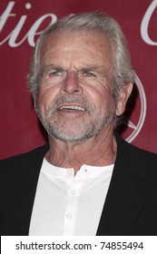 PALM SPRINGS - Jan 6:  William Devane Attends The 20th Palm Springs Film Festival Gala On January 6, 2009 In Palm Springs, California.