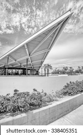 PALM SPRINGS, RIVERSIDE COUNTY, CALIFORNIA, USA - SEPTEMBER 20:  Historic Mid Century Tramway Gas Station Designed By Albert Frey And Robson Chambers In Palm Springs, California, USA.