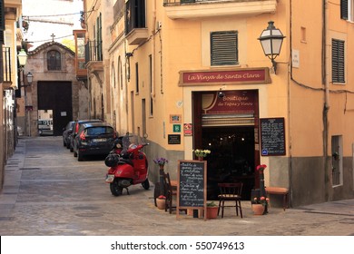 PALMA, SPAIN - Aprile 17, 2013 -  Wine Bar And Cafe In Palma De Mallorca, Balearic Islands, Spain