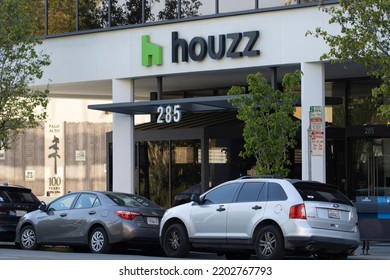 Palo Alto, CA, USA - Apr 26, 2022: Exterior View Of The Houzz Headquarters In Palo Alto, California. Houzz Is A Website, Online Community And Software For Architecture, Design And Home Improvement.