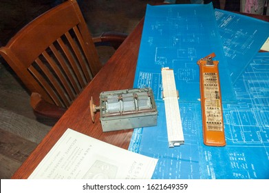 Palo Alto, California, USA - December 11, 2005: The Desk Of Bill Hewlett In The Shed Where He Lived When Bill Hewlett And David Packard First Started The Hewlett-Packard Company. 