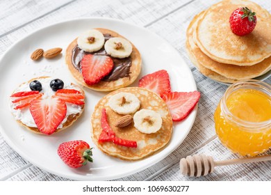 Nutella And Banana Pancakes Images Stock Photos Vectors Shutterstock