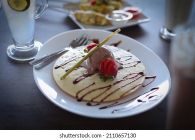 Pancake With Ice Cream, Drink With Ice Tea