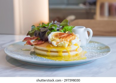 Pancakes With Eggs Benedict