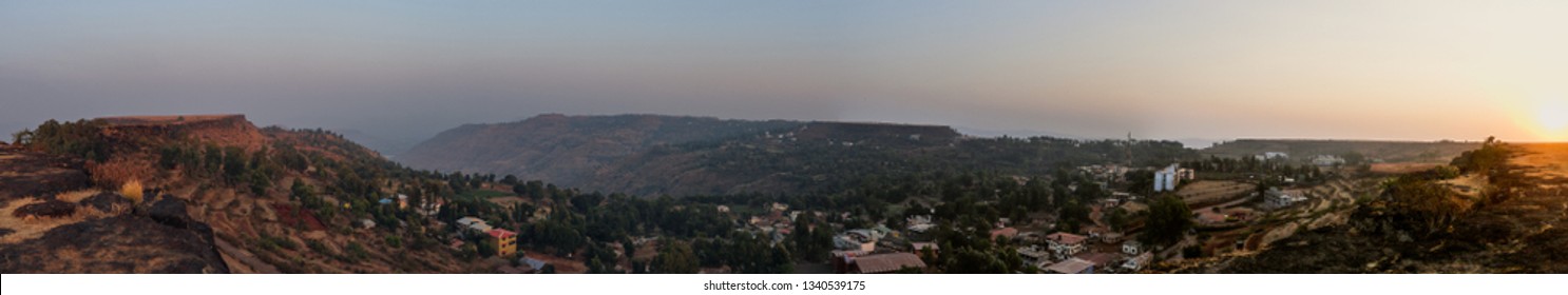 Panchgani, Maharashtra / India: Part of the Deccan plateau, nestled among the hills of Sahyadri mountain ranges. Known for it's Table land, a large flat expanse of volcanic laterite rock