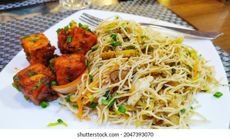 Paneer Chilly And Veg Chowmein