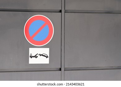 panel vehicle sign evacuation french text means risk car impound front of personal home entrance door garage