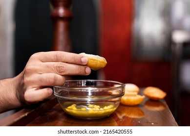 Pani Poori Serving (Gol Gappa)