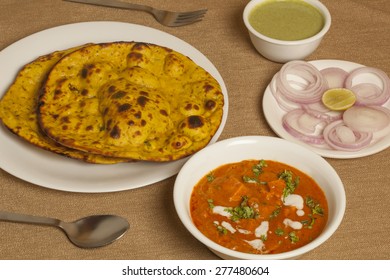 Panner Butter Masala With Missi Roti