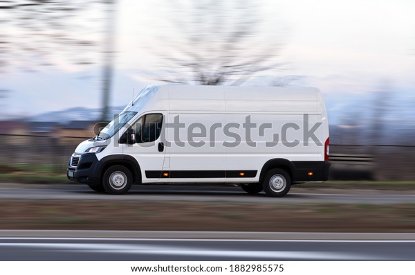 Panning image large delivery\
car