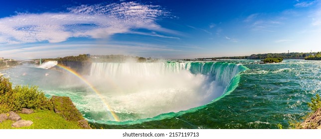 Panorama of Canadian side view of Niagara Falls, Horseshoe Falls and boat tours in Niagara Falls, Ontario, Canada