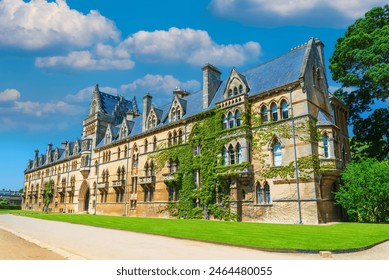 Panorama of the famous Christ Church College at the University of Oxford in the United Kingdom - Powered by Shutterstock