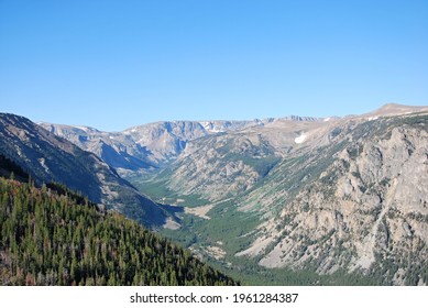 1,480 Beartooth mountains Images, Stock Photos & Vectors | Shutterstock